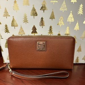 Dooney Bourke Saffiano Large Zip Around Wristlet